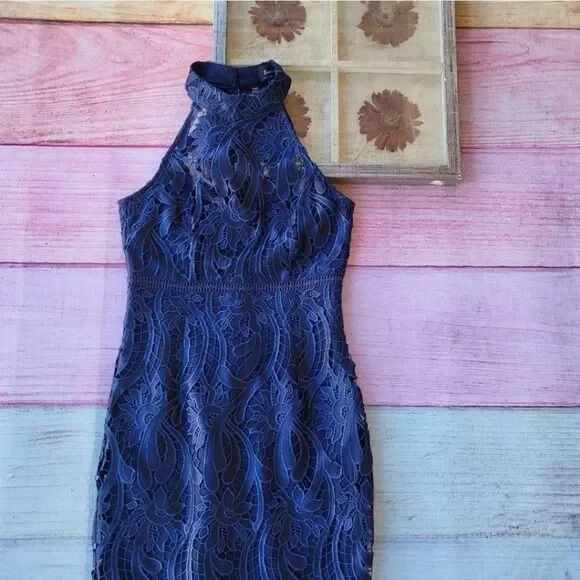 Bardot Isa Blue Lace Halter Neck Sleeveless Fitted Cocktai Sheath Midi Dress  4US